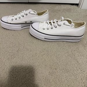 Womens platform canvas converse size 8